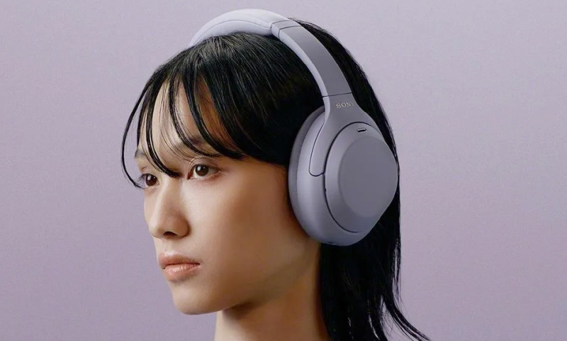 Sony представила реинкарнацию легендарных наушников XM4 — почти без изменений, но дешевле